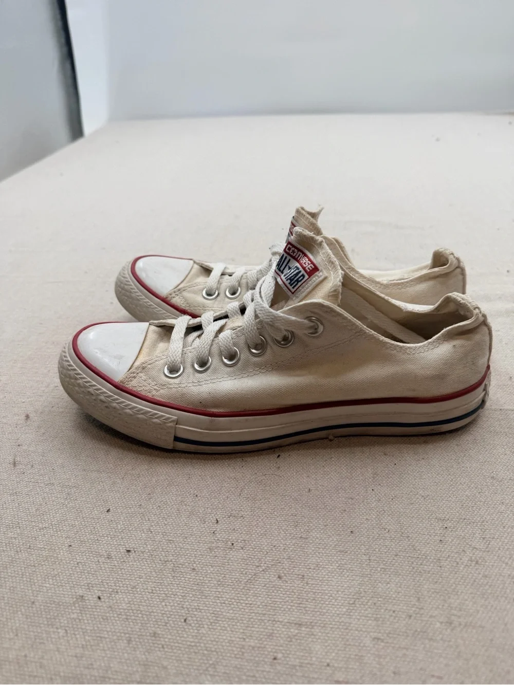 Converse classic low